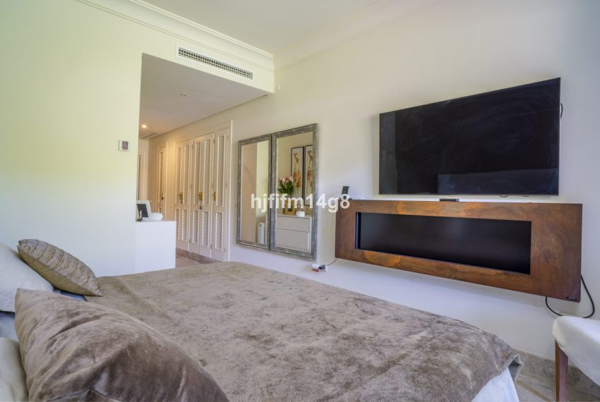 R5396758-Apartment-For-Sale-Nueva-Andalucia-Ground-Floor-Apartment-3-Beds-169-Built-12