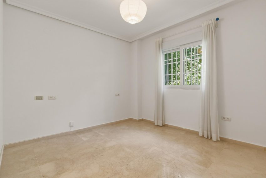 R5396875-Apartment-For-Sale-The-Golden-Mile-Middle-Floor-Apartment-2-Beds-113-Built-17
