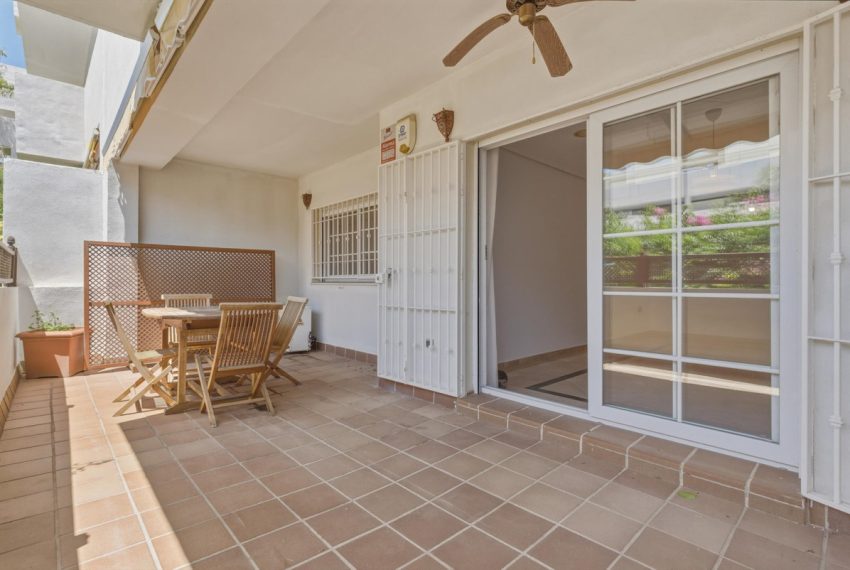 R5396875-Apartment-For-Sale-The-Golden-Mile-Middle-Floor-Apartment-2-Beds-113-Built-5