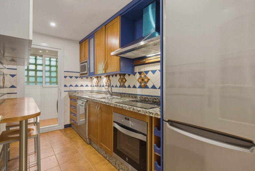 R5396875-Apartment-For-Sale-The-Golden-Mile-Middle-Floor-Apartment-2-Beds-113-Built-9