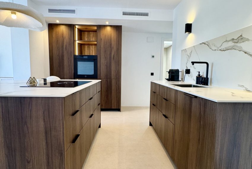 R5398336-Apartment-For-Sale-La-Quinta-Penthouse-3-Beds-200-Built-1