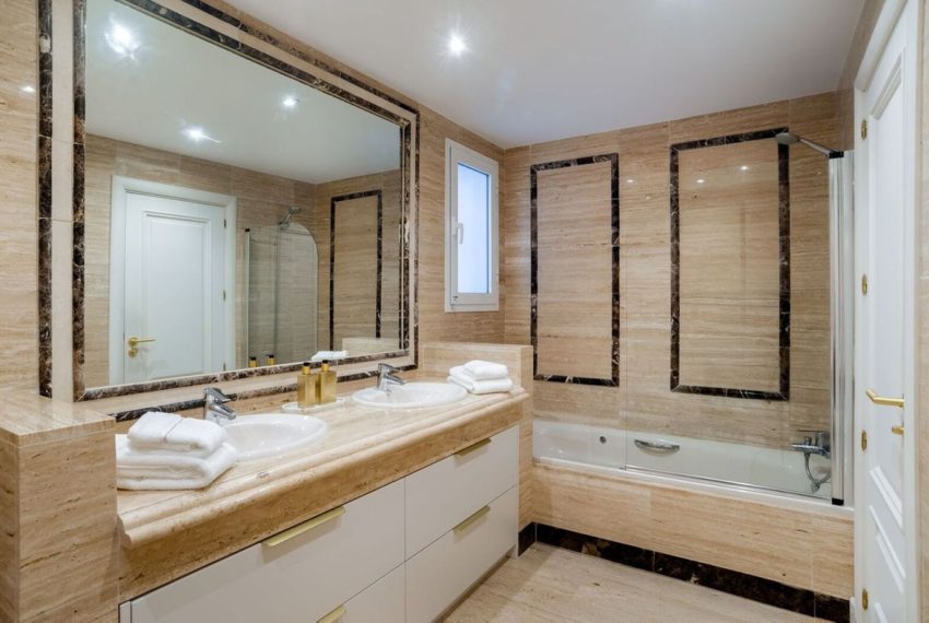 R5398519-Apartment-For-Sale-Marbella-Ground-Floor-Apartment-3-Beds-185-Built-12