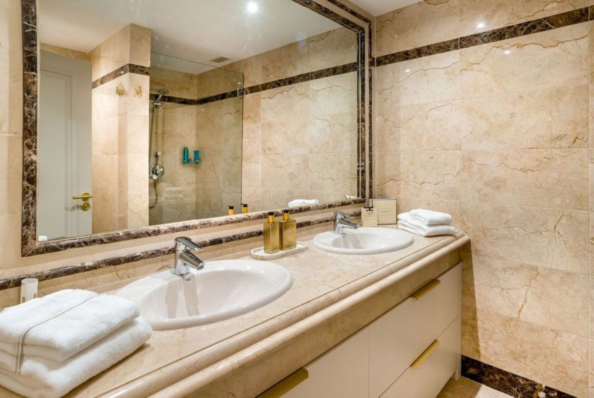 R5398519-Apartment-For-Sale-Marbella-Ground-Floor-Apartment-3-Beds-185-Built-16