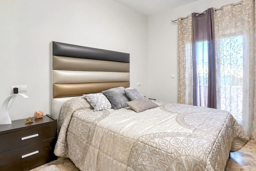 R5398630-Apartment-For-Sale-San-Pedro-de-Alcantara-Ground-Floor-Apartment-2-Beds-113-Built-2