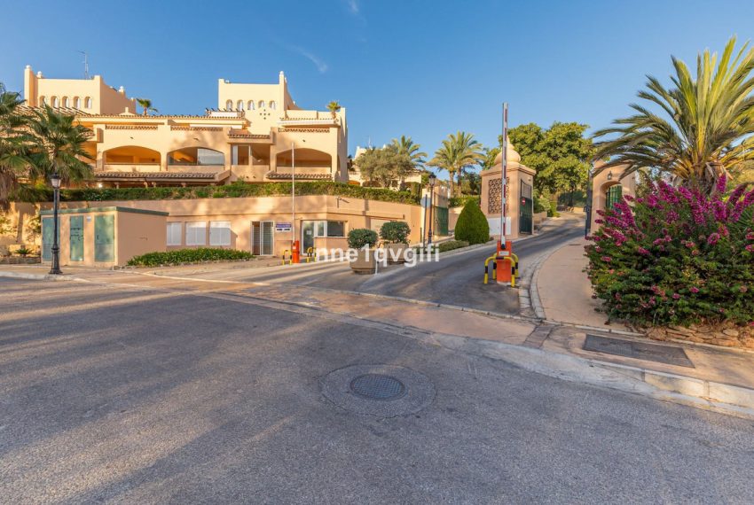 R5399743-Apartment-For-Sale-Elviria-Penthouse-3-Beds-180-Built-2