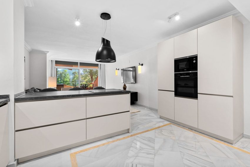 R5399809-Apartment-For-Sale-Nueva-Andalucia-Middle-Floor-Apartment-3-Beds-133-Built-1