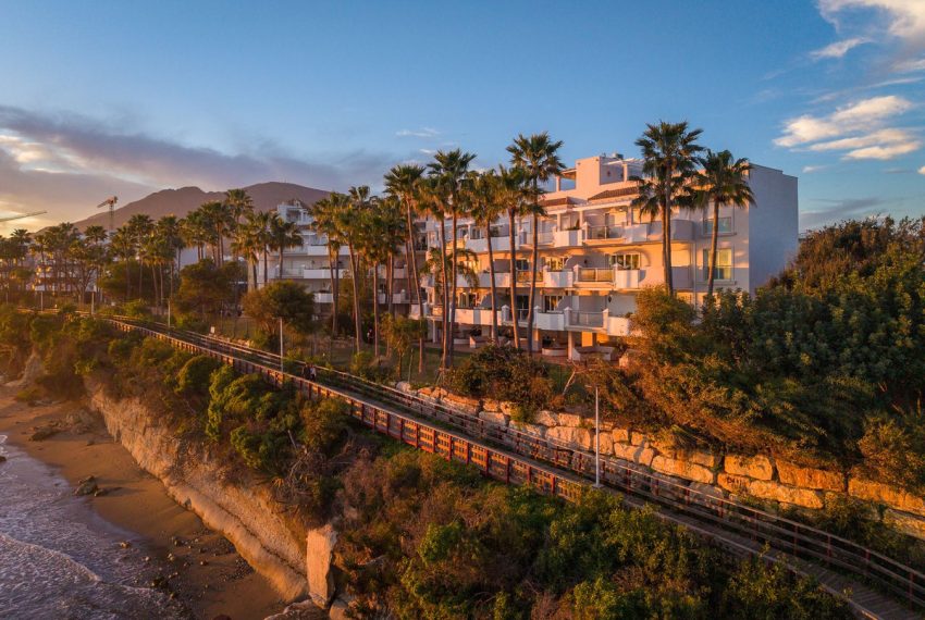 R5399842-Apartment-For-Sale-Estepona-Penthouse-2-Beds-130-Built