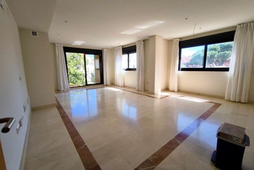 R5400007-Apartment-For-Sale-Puerto-Banus-Penthouse-2-Beds-129-Built-3