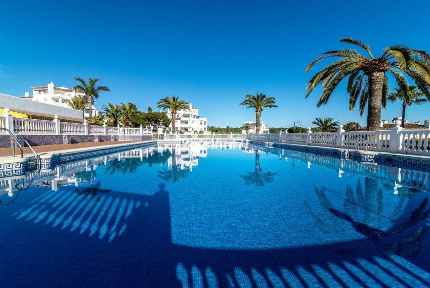 R5400010-Apartment-For-Sale-Elviria-Penthouse-2-Beds-80-Built
