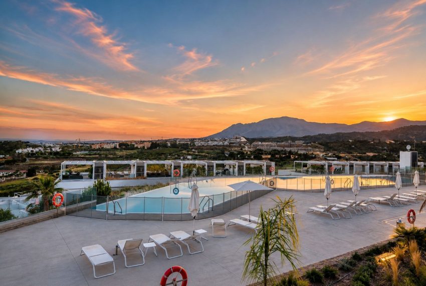 R5400166-Apartment-For-Sale-Estepona-Penthouse-2-Beds-80-Built-1