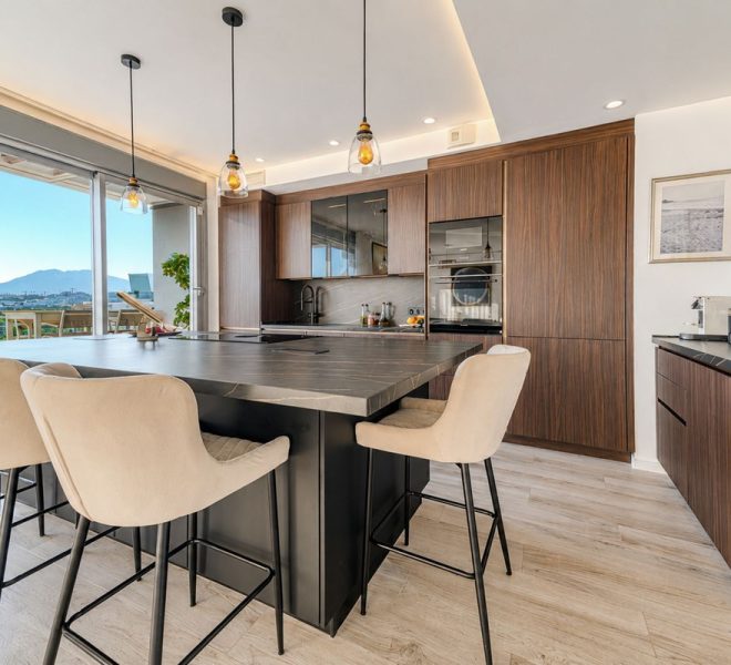 R5400166-Image 1-Penthouse - 2 Beds - 80 Built
