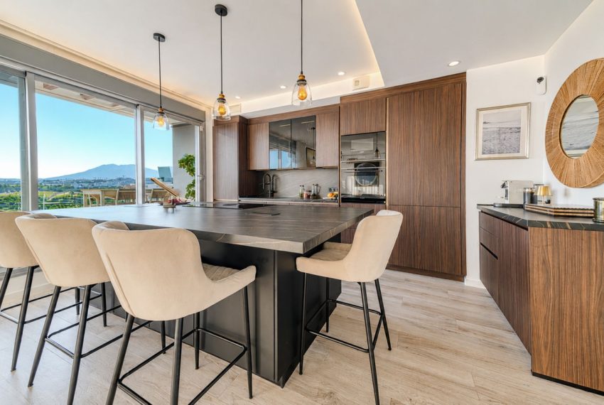 R5400166-Apartment-For-Sale-Estepona-Penthouse-2-Beds-80-Built