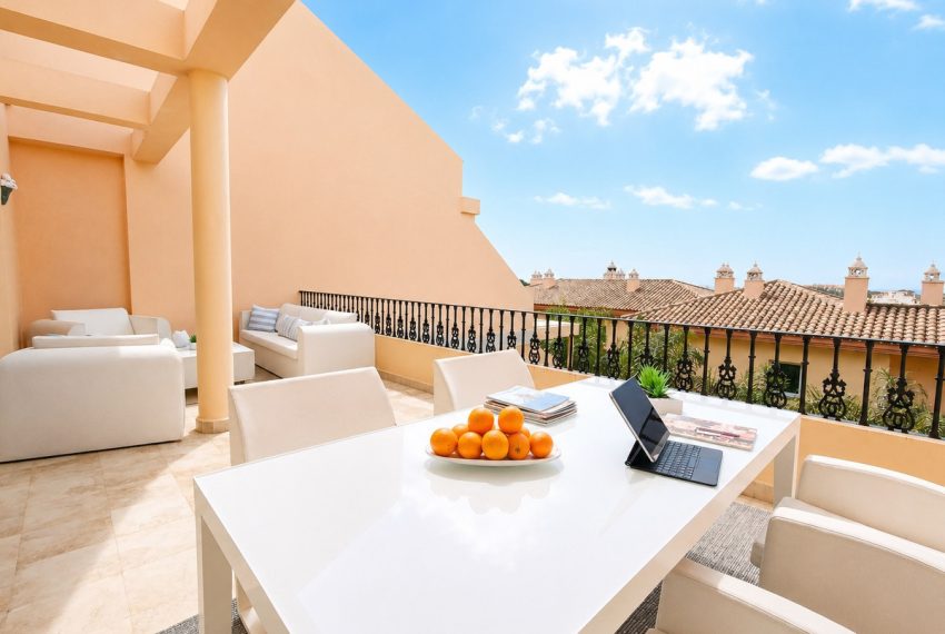 R5400259-Apartment-For-Sale-Nueva-Andalucia-Duplex-2-Beds-170-Built-1