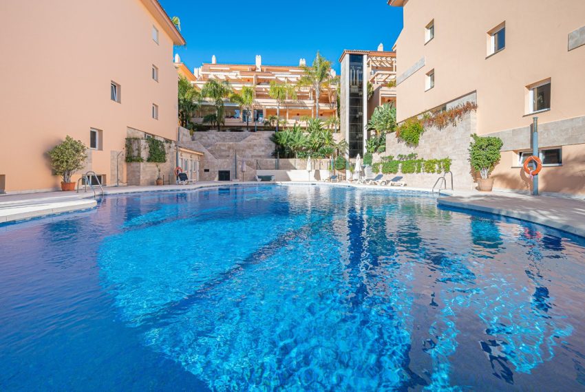 R5400259-Apartment-For-Sale-Nueva-Andalucia-Duplex-2-Beds-170-Built-13