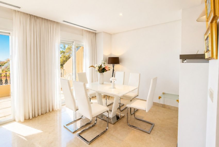 R5400259-Apartment-For-Sale-Nueva-Andalucia-Duplex-2-Beds-170-Built-2