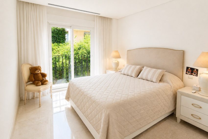 R5400259-Apartment-For-Sale-Nueva-Andalucia-Duplex-2-Beds-170-Built-7