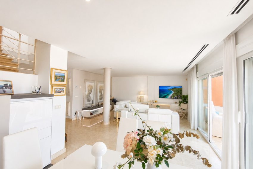 R5400259-Apartment-For-Sale-Nueva-Andalucia-Duplex-2-Beds-170-Built-9