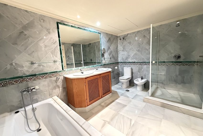 R5401960-Apartment-For-Sale-Monte-Halcones-Ground-Floor-Apartment-2-Beds-140-Built-11