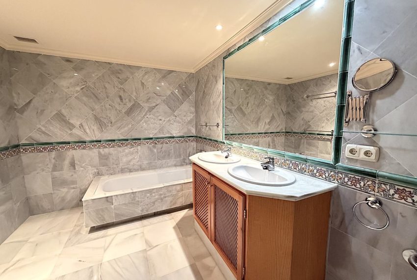 R5401960-Apartment-For-Sale-Monte-Halcones-Ground-Floor-Apartment-2-Beds-140-Built-12