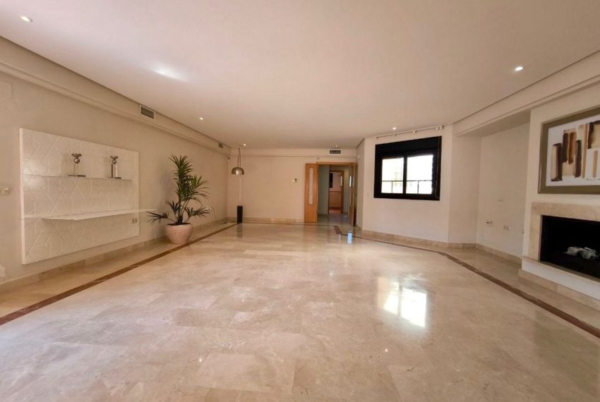 R5402251-Apartment-For-Sale-Puerto-Banus-Penthouse-3-Beds-280-Built-1
