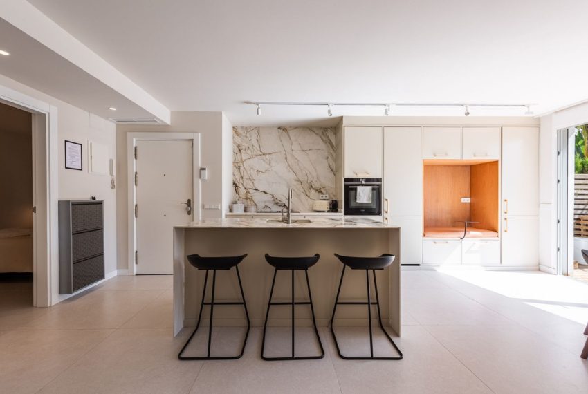 R5402278-Apartment-For-Sale-Nueva-Andalucia-Ground-Floor-Apartment-3-Beds-125-Built-2