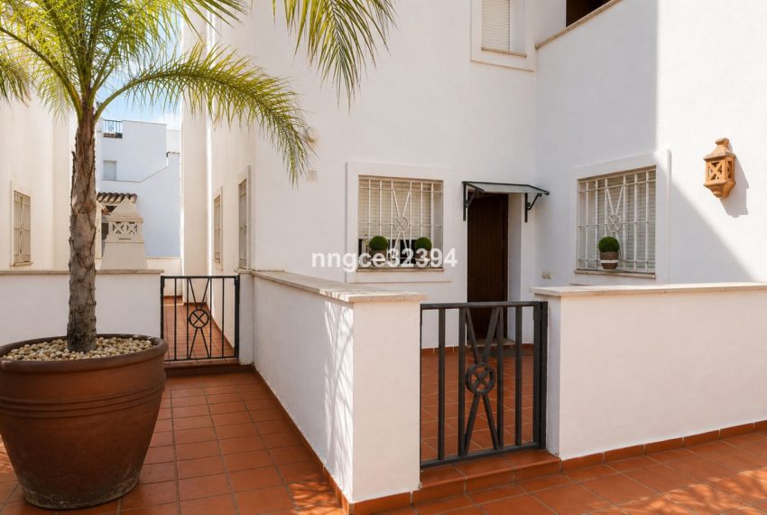 R5402287-Apartment-For-Sale-Nueva-Andalucia-Ground-Floor-Apartment-2-Beds-154-Built-2