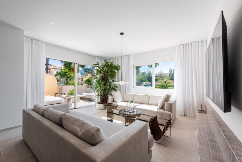 R5406937-Apartment-For-Sale-Nueva-Andalucia-Penthouse-Duplex-3-Beds-246-Built-3