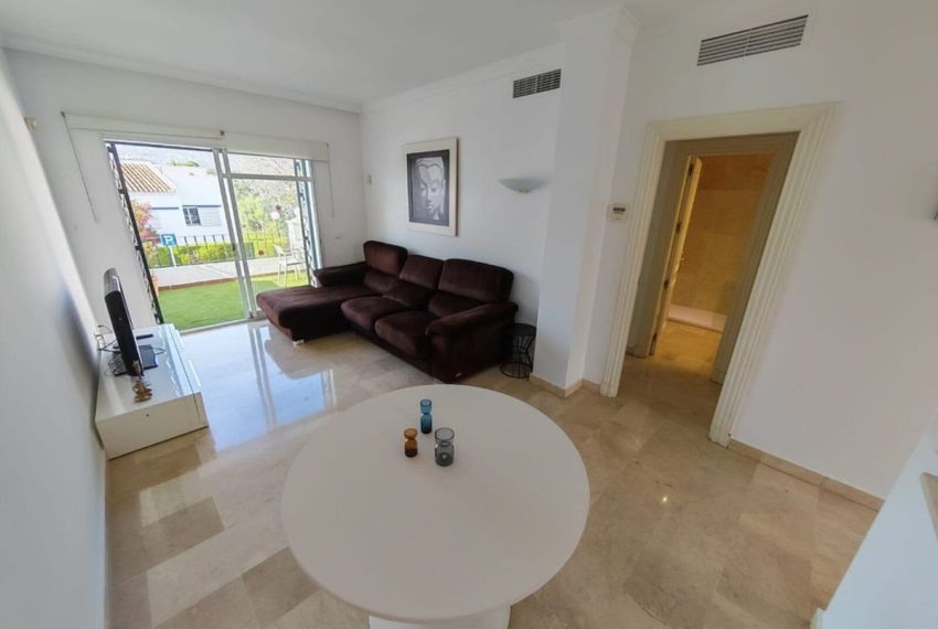 R5407966-Apartment-For-Sale-Nueva-Andalucia-Top-Floor-Apartment-2-Beds-80-Built-1