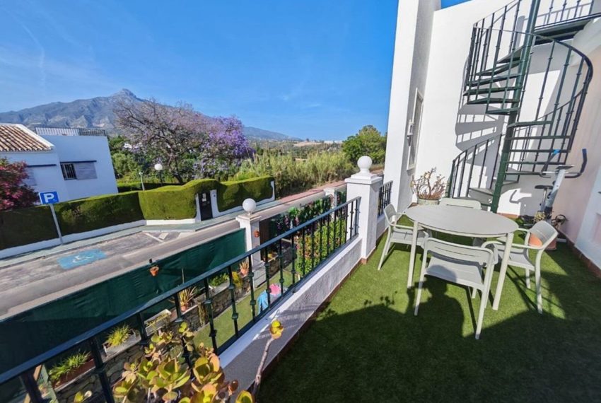 R5407966-Apartment-For-Sale-Nueva-Andalucia-Top-Floor-Apartment-2-Beds-80-Built-3