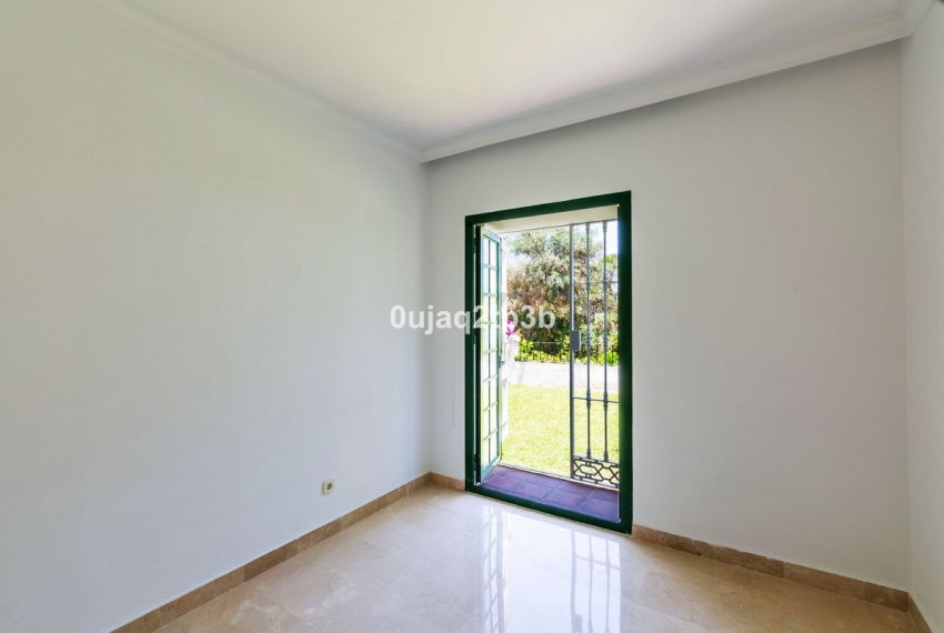 R5408005-House-For-Sale-Aloha-Townhouse-3-Beds-140-Built-12