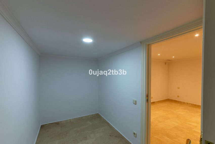 R5408005-House-For-Sale-Aloha-Townhouse-3-Beds-140-Built-19