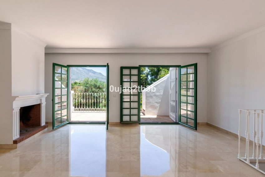 R5408005-House-For-Sale-Aloha-Townhouse-3-Beds-140-Built-3