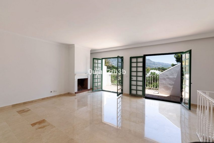 R5408005-House-For-Sale-Aloha-Townhouse-3-Beds-140-Built-4