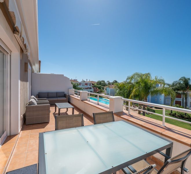 R5408812-Image 1-Penthouse - 2 Beds - 106 Built