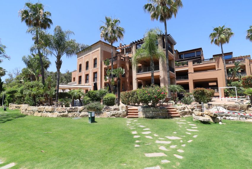 R5409112-Apartment-For-Sale-San-Pedro-de-Alcantara-Ground-Floor-Apartment-4-Beds-311-Built