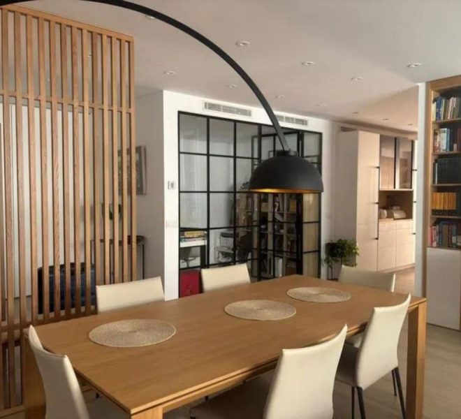 R5410513-Image 1-Middle Floor Apartment - 4 Beds - 211 Built