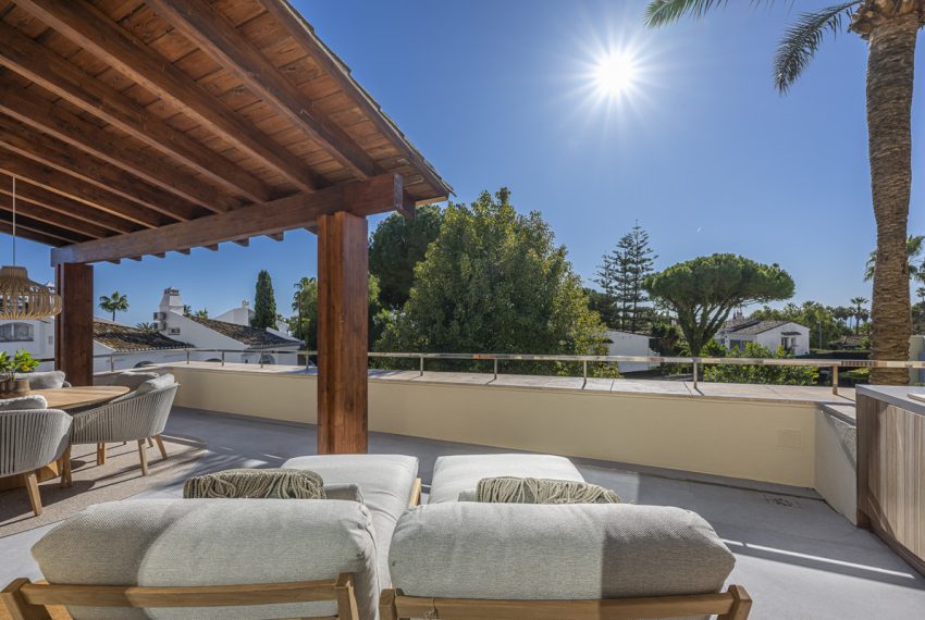 R5410705-Apartment-For-Sale-The-Golden-Mile-Middle-Floor-Apartment-3-Beds-210-Built-15