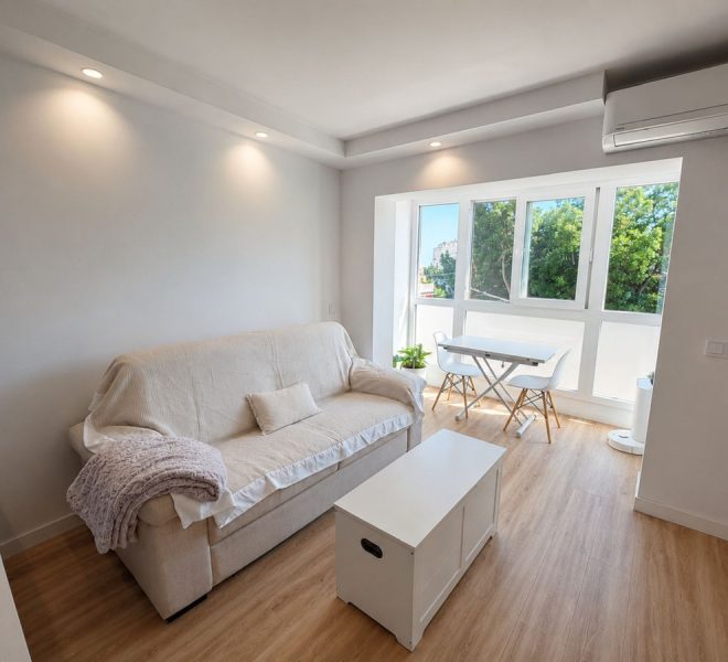 R5411398-Image 1-Top Floor Apartment - 1 Beds - 42 Built