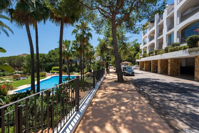 R5411581-Apartment-For-Sale-La-Quinta-Middle-Floor-Apartment-3-Beds-146-Built-2