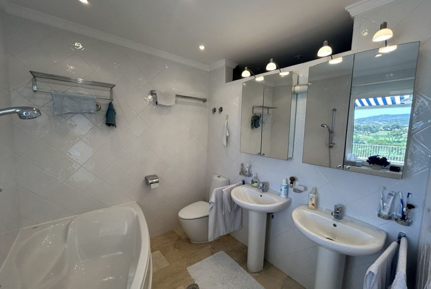 R5411677-Apartment-For-Sale-Marbella-Penthouse-1-Beds-69-Built-19