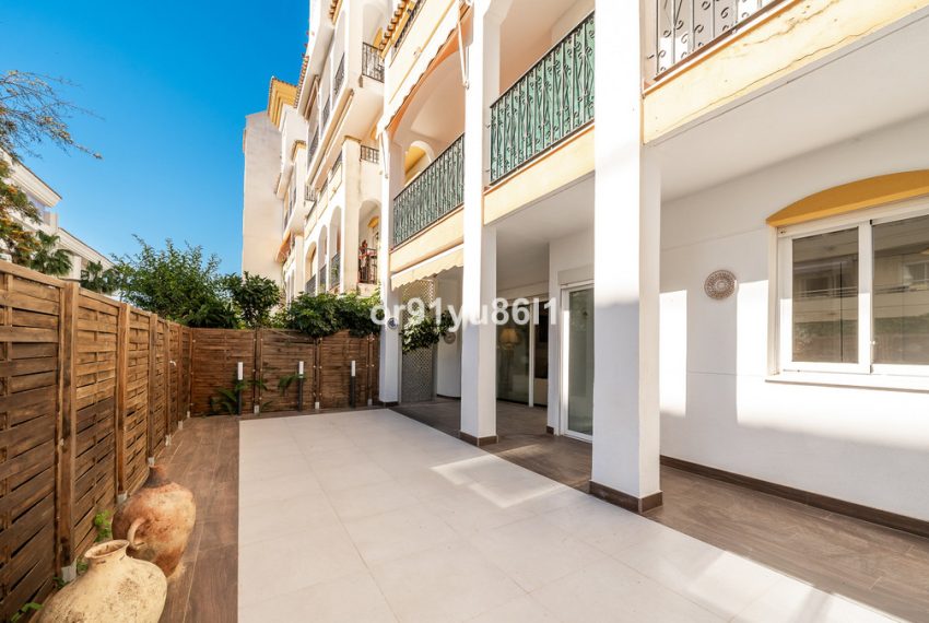 R5411851-Apartment-For-Sale-The-Golden-Mile-Ground-Floor-Apartment-2-Beds-120-Built-1