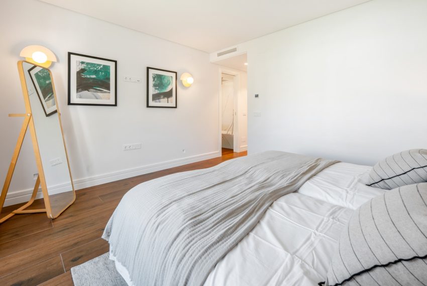 R5411893-Apartment-For-Sale-The-Golden-Mile-Middle-Floor-Apartment-3-Beds-168-Built-17