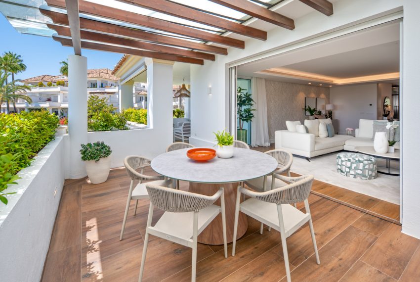 R5411893-Apartment-For-Sale-The-Golden-Mile-Middle-Floor-Apartment-3-Beds-168-Built-4