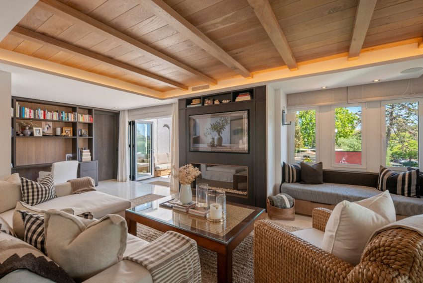 R5411896-Apartment-For-Sale-The-Golden-Mile-Middle-Floor-Apartment-1-Beds-120-Built-1