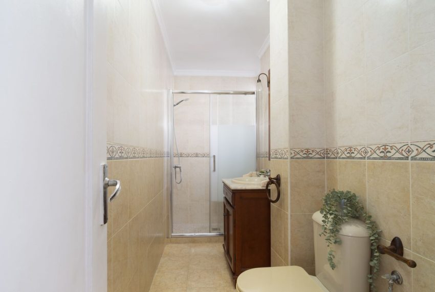 R5412400-Apartment-For-Sale-Marbella-Top-Floor-Apartment-2-Beds-70-Built-8