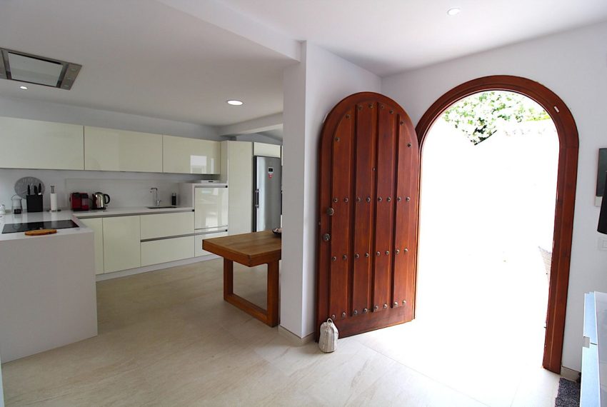 R5413072-House-For-Sale-Aloha-Semi-Detached-House-4-Beds-191-Built-1