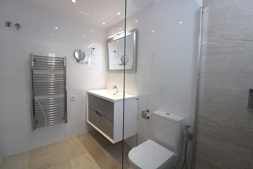 R5413072-House-For-Sale-Aloha-Semi-Detached-House-4-Beds-191-Built-16