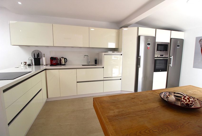 R5413072-House-For-Sale-Aloha-Semi-Detached-House-4-Beds-191-Built-8