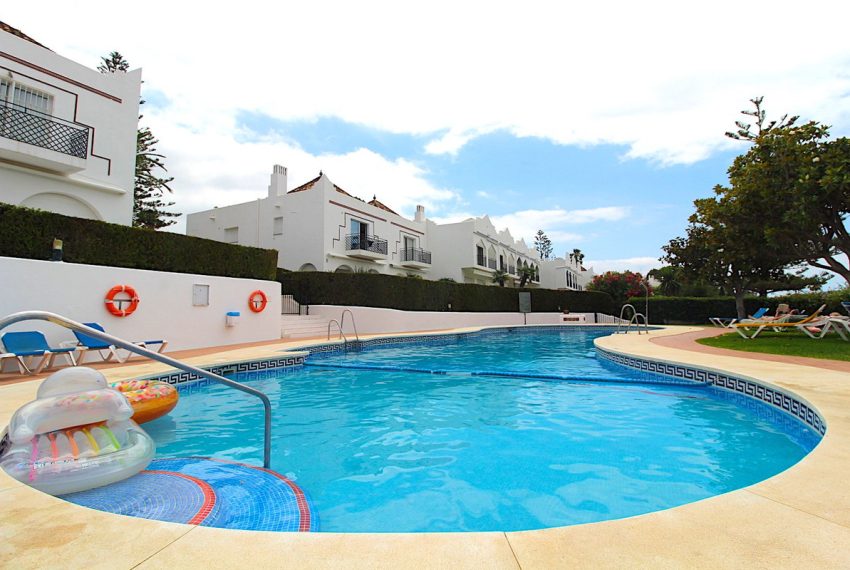 R5413072-House-For-Sale-Aloha-Semi-Detached-House-4-Beds-191-Built