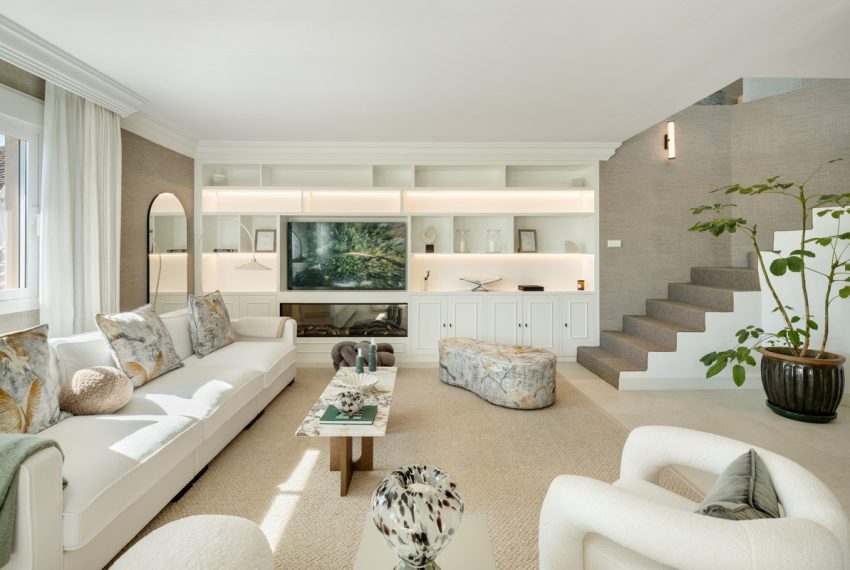 R5413540-Apartment-For-Sale-The-Golden-Mile-Penthouse-Duplex-5-Beds-231-Built